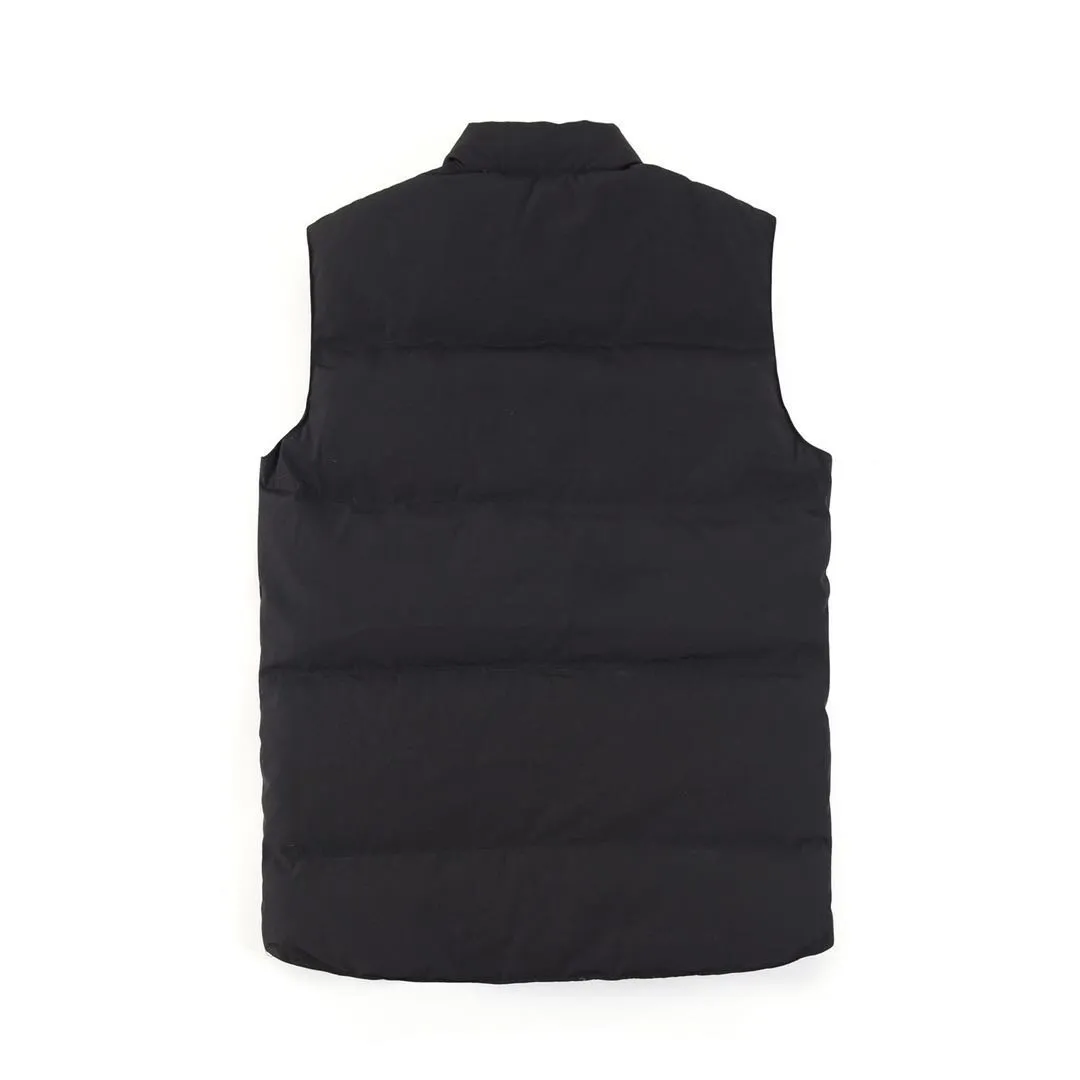 P320 Canada Goose Canada Goose #Freestyle Crew 4154M men’s and women’s vest down ➖ Genuine synchronous anti-counterfeiting chip sensor! ➖ Imported Behringer embroidery machine to customize 10,000-needle embroidery logo! ➖ Imported 21-count polyester-cotton blended original fabric, using Feather-Light 10D waterproof coating fabric, made of 84.5% polyester fiber and 15.5% cotton, 100% the best feel in the entire network! ➖ The genuine official website uses the national standard 80 white duck down, and will never be misled by false claims such as 90 down or goose down! ➖ 100% nylon nylon lining with double double-layer sealing design to prevent velvet from running away. Top-grade polar fleece is used in the collar and pockets to keep warm and comfortable! ➖ Yoshida YKK provides original custom-made electroplated sliders. YKK two-way lockable zippers are tight and smooth and will not peel off paint! ➖ 3M composite original Velcro is durable, and all accessories and hardware are disassembled and customized!  SIZE: XS S M L XL XXL [Attached: Size chart]